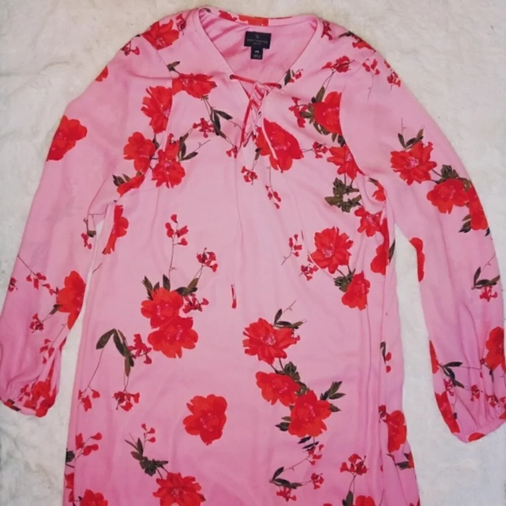 SHEER FLORAL CRISSCROSS NECKLINE BLOUSE